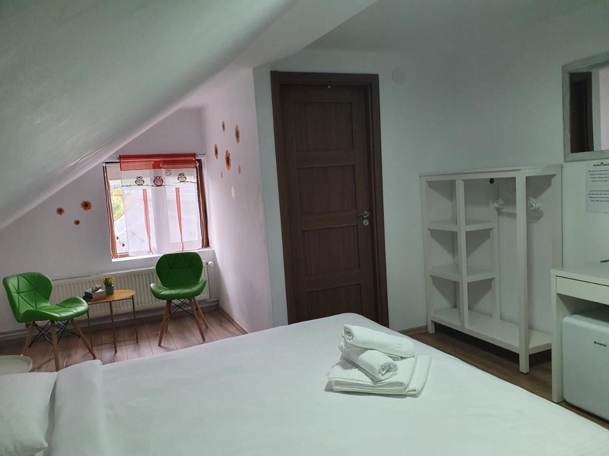 Hotel Casa Saga à Gura Humorului Extérieur photo